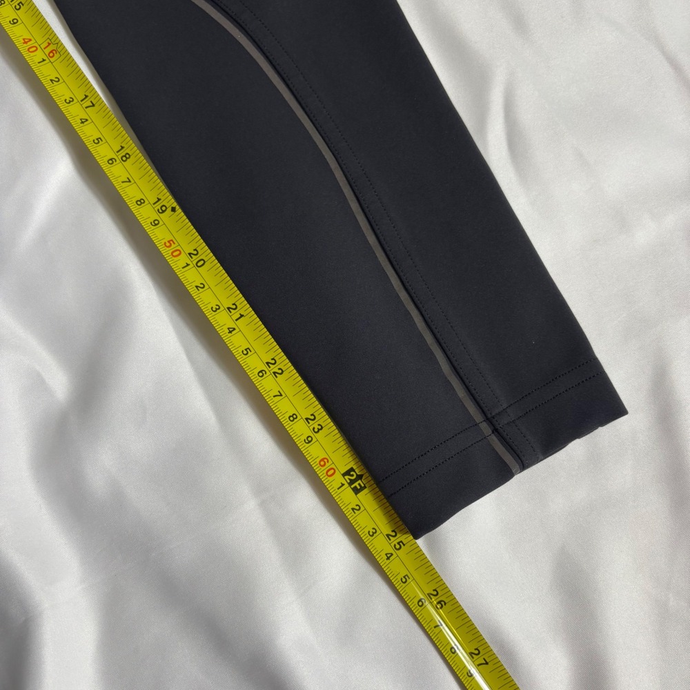 Outdoor Voices Black Reflective Piping Pocket Leggings Womens Small - Picture 4 of 5